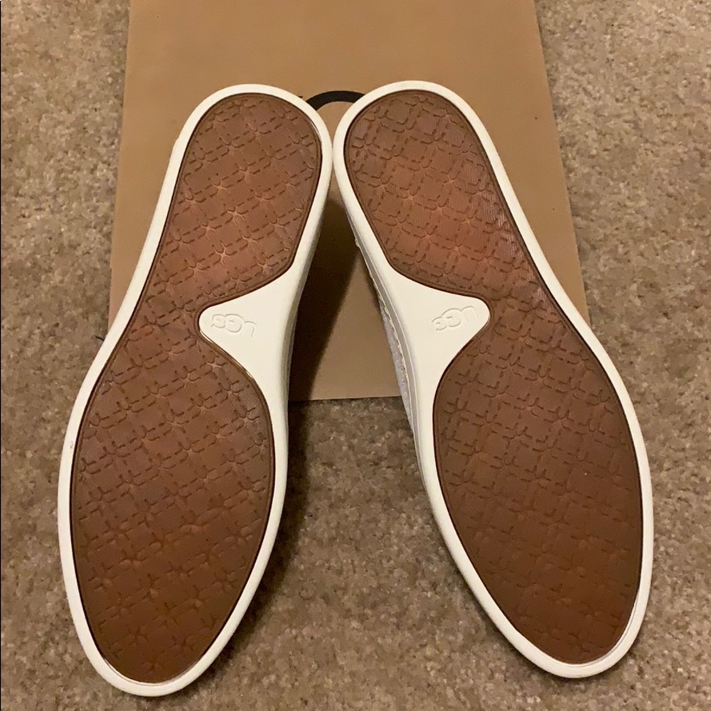 UGG - Picture 3 of 7